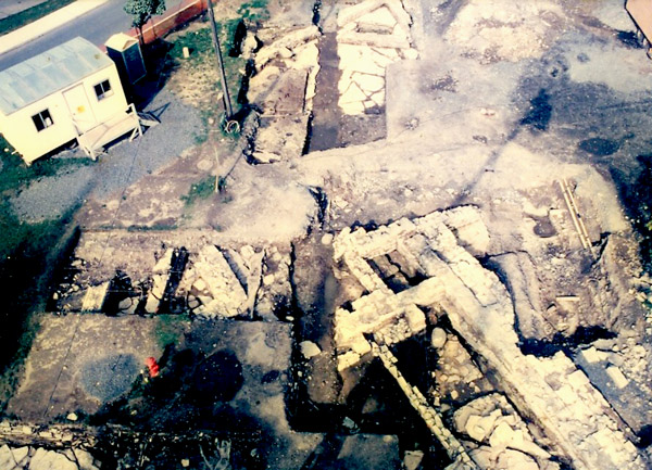Excavations of the northwest bastion in 1983-1985 uncovered the trade store and barrack buildings along with large amounts of trade goods.